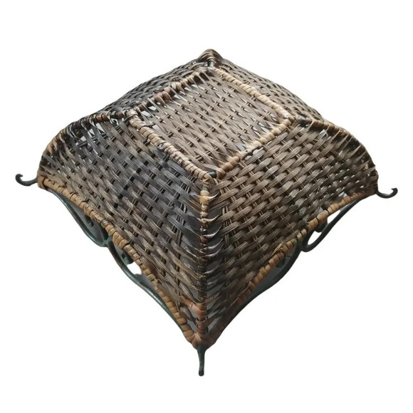 Wicker Iron Square Basket Rustic - Picture 7 of 8